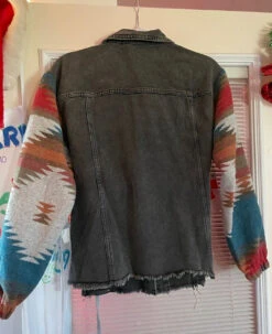 Aztec Print Frayed Hem Denim Jacket -Boutique Western Clothing Store AzDenHood3 77299.1671121333